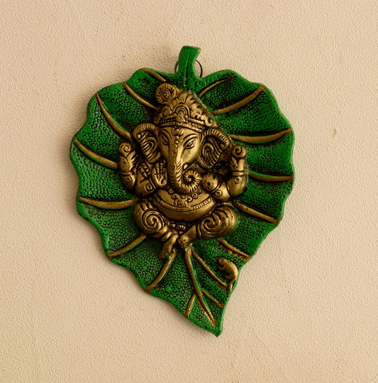 Green Leaf Lord Ganesha Statue